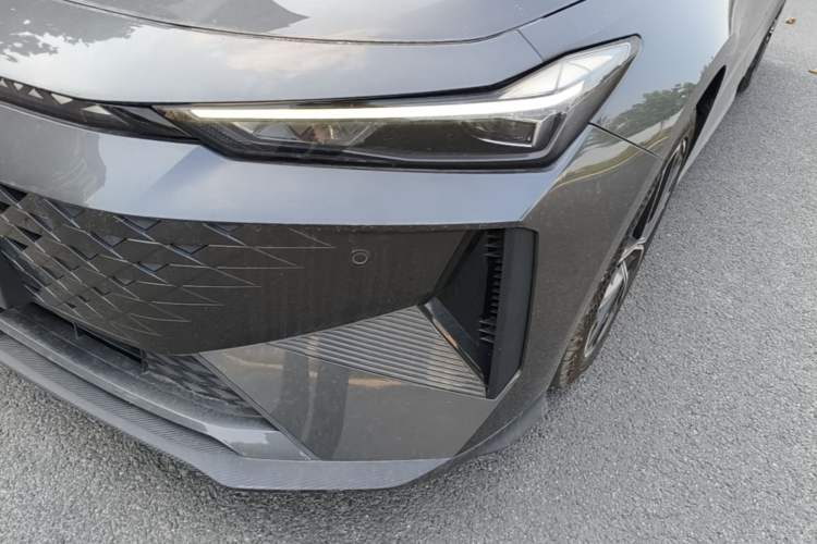 Used CHANGAN UNI-V iDD 2024 Blue Whale Smart Electric iDD 136km ZhiKu Model Left Front Headlight