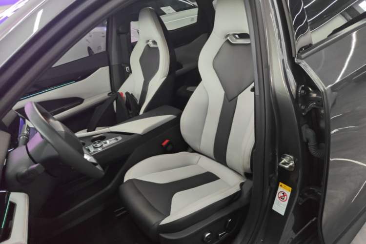 Used CHANGAN UNI-V iDD 2024 Blue Whale Smart Electric iDD 136km Luxury Model Left Front Seat