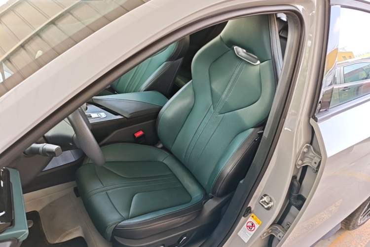 Used CHANGAN UNI-V iDD 2024 Blue Whale Smart Electric iDD 136km Luxury Model Left Front Seat