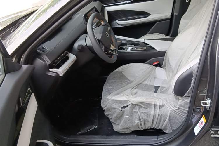 Used CHANGAN UNI-V iDD 2024 Blue Whale Smart Electric iDD 136km Luxury Model Left Front Seat