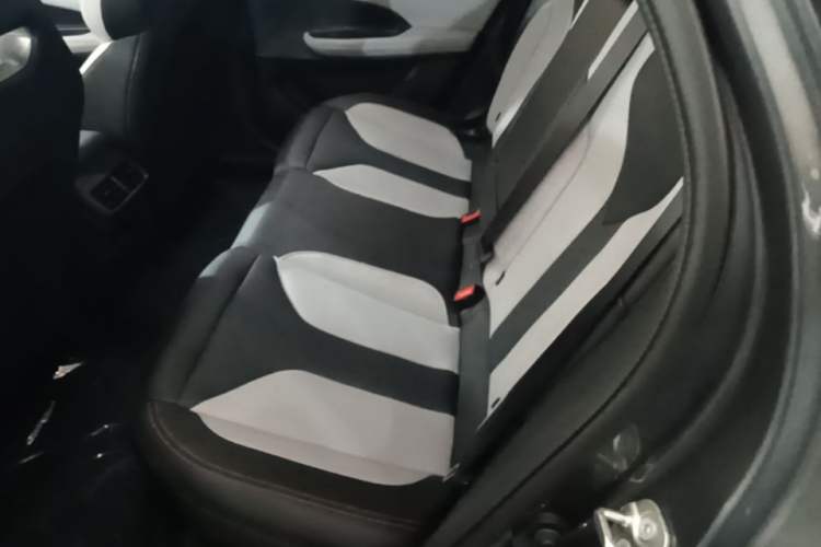 Used CHANGAN UNI-V iDD 2024 Blue Whale Smart Electric iDD 136km Luxury Model Left Rear Seat