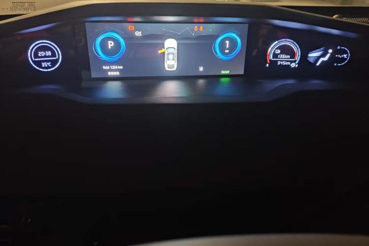 Used CHANGAN UNI-V iDD 2024 Blue Whale Smart Electric iDD 136km ZhiKu Model Odometer Close Up