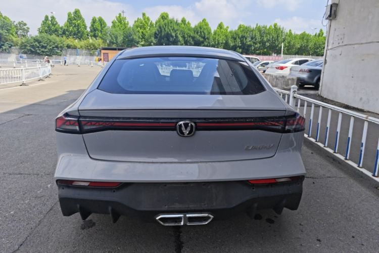 Used CHANGAN UNI-V iDD 2024 Blue Whale Smart Electric iDD 136km Luxury Model Rear