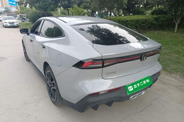 Used CHANGAN UNI-V iDD 2024 Blue Whale Smart Electric iDD 136km Luxury Model Rear Left 45 Deg