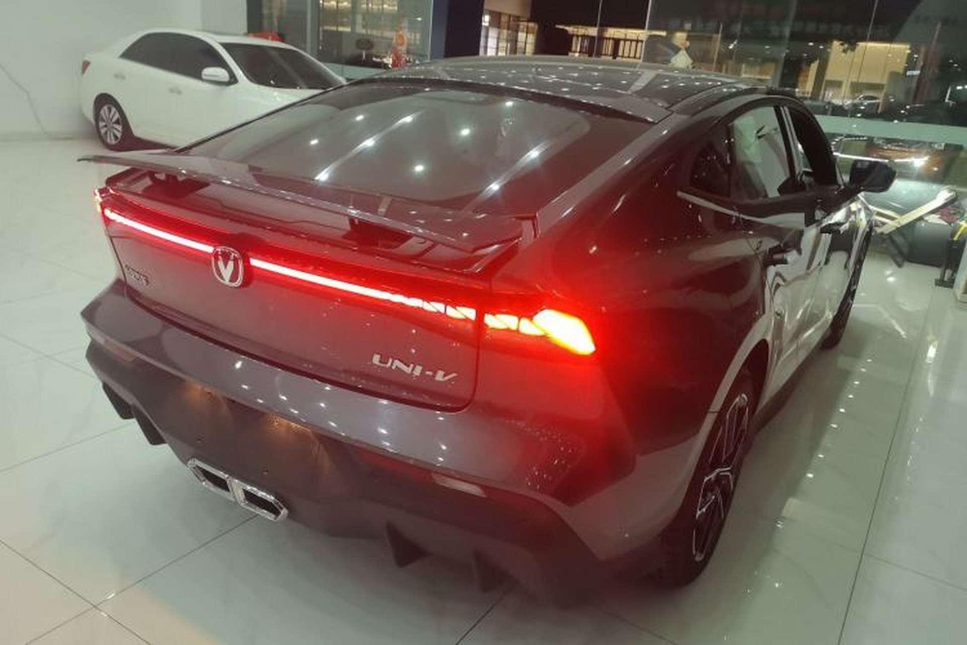 Used CHANGAN UNI-V iDD 2024 Blue Whale Smart Electric iDD 136km ZhiKu Model Rear Right 45 Deg
