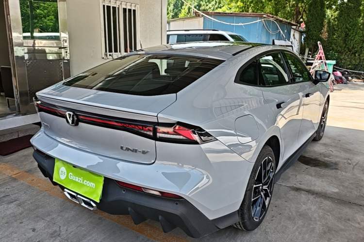Used CHANGAN UNI-V iDD 2024 Blue Whale Smart Electric iDD 136km Luxury Model Rear Right 45 Deg