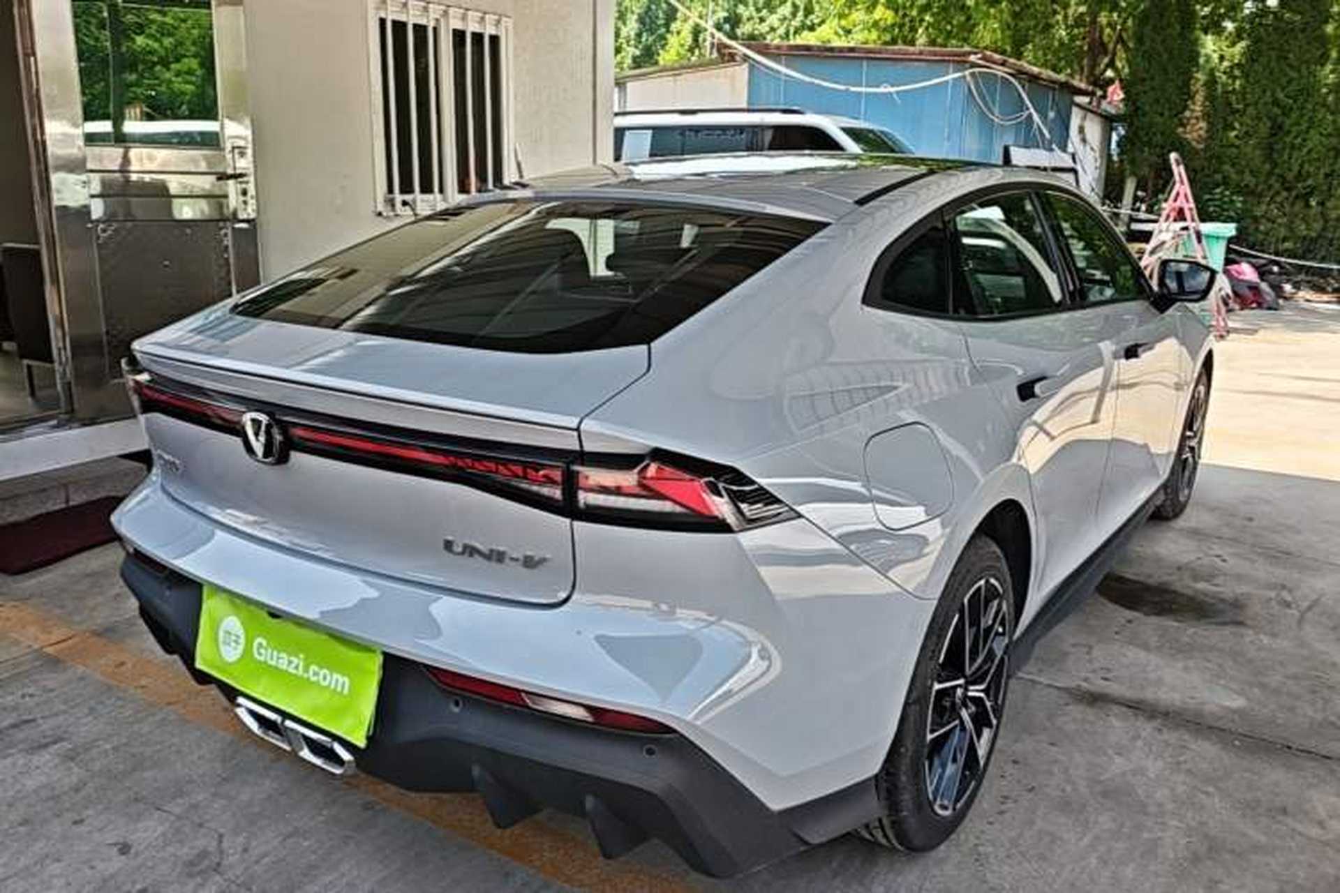Used CHANGAN UNI-V iDD 2024 Blue Whale Smart Electric iDD 136km Luxury Model Rear Right 45 Deg