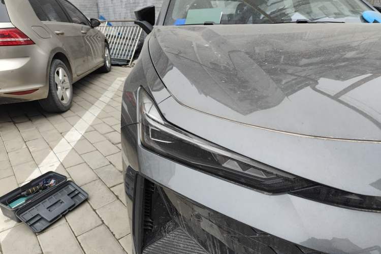 Used CHANGAN UNI-V iDD 2024 Blue Whale Smart Electric iDD 136km ZhiKu Model Right Front Headlight