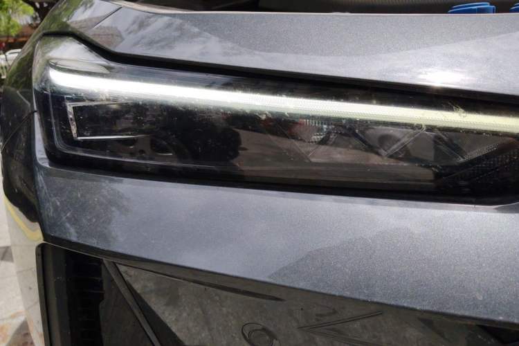 Used CHANGAN UNI-V iDD 2024 Blue Whale Smart Electric iDD 136km ZhiKu Model Right Front Headlight