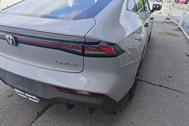 Used CHANGAN UNI-V iDD 2024 Blue Whale Smart Electric iDD 136km Luxury Model Right Rear Taillight