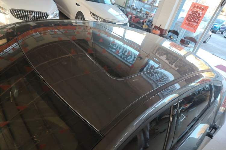 Used CHANGAN UNI-V iDD 2024 Blue Whale Smart Electric iDD 136km ZhiKu Model Roof