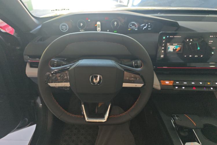 Used CHANGAN UNI-V iDD 2024 Blue Whale Smart Electric iDD 136km Luxury Model Steering Wheel