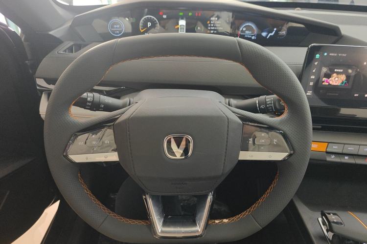 Used CHANGAN UNI-V iDD 2024 Blue Whale Smart Electric iDD 136km ZhiKu Model Steering Wheel