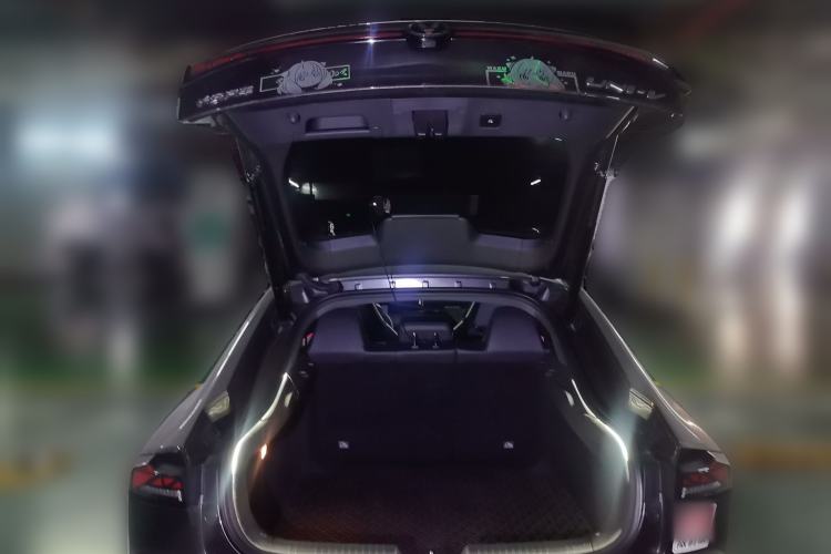 Used CHANGAN UNI-V iDD 2024 Blue Whale Smart Electric iDD 136km Luxury Model Trunk