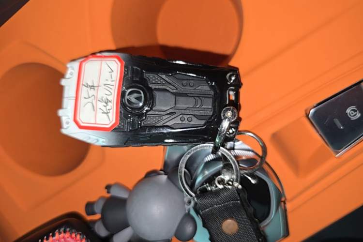 Used CHANGAN UNI-V iDD 2024 Blue Whale Smart Electric iDD 136km ZhiKu Model Vehicle Key