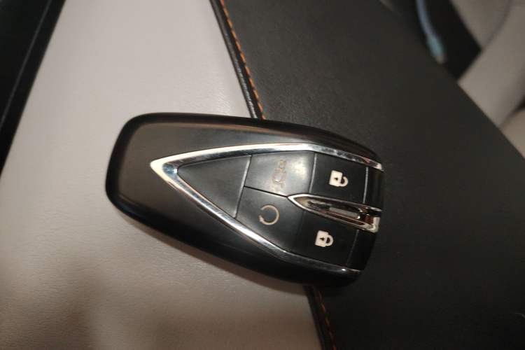 Used CHANGAN UNI-V iDD 2024 Blue Whale Smart Electric iDD 136km ZhiKu Model Vehicle Key