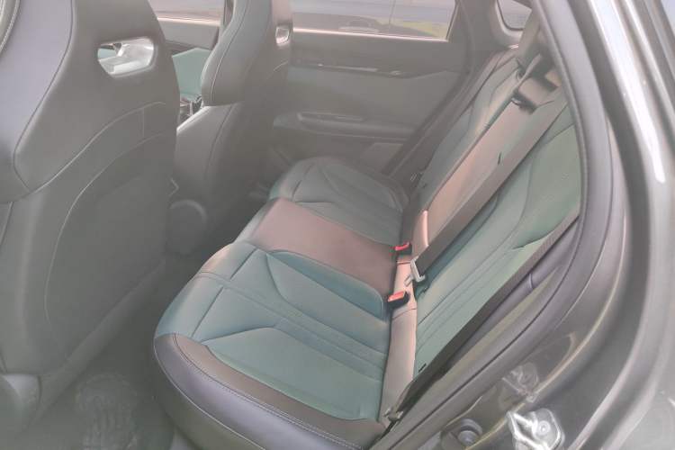 Used CHANGAN UNI-V iDD 2024 Blue Whale Smart Electric iDD 136km Luxury Model Interior 4