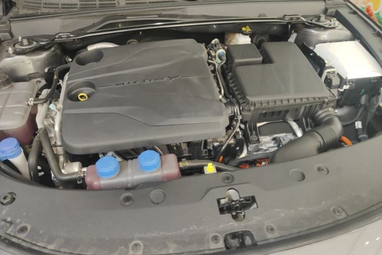 Used CHANGAN UNI-V iDD 2024 Blue Whale Smart Electric iDD 136km Luxury Model Engine Bay