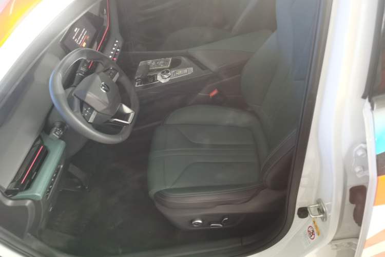 Used CHANGAN UNI-V iDD 2024 Blue Whale Smart Electric iDD 136km Luxury Model Left Front Seat