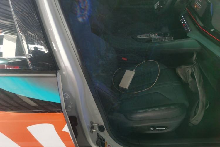 Used CHANGAN UNI-V iDD 2024 Blue Whale Smart Electric iDD 136km Luxury Model Right Front Seat