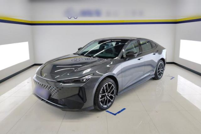 Used CHANGAN UNI-V iDD 2024 Blue Whale Smart Electric iDD 136km Luxury Model