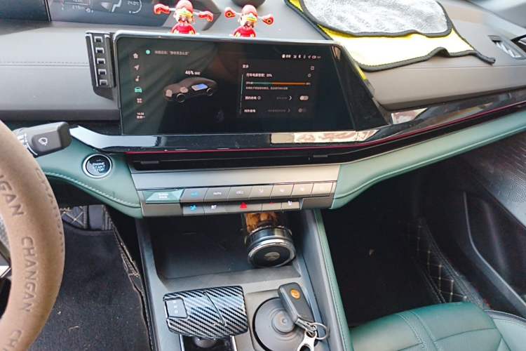 Used CHANGAN UNI-V iDD 2024 Blue Whale Smart Electric iDD 136km Luxury Model Audio And AC Panel