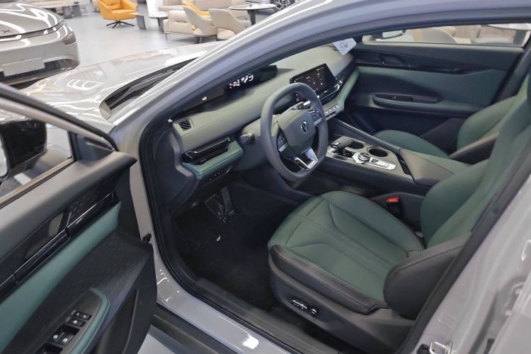 Used CHANGAN UNI-V iDD 2024 Blue Whale Smart Electric iDD 136km ZhiKu Model Driver Seat