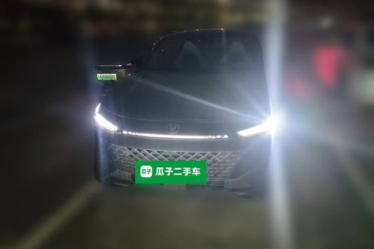 Used CHANGAN UNI-V iDD 2024 Blue Whale Smart Electric iDD 136km Luxury Model Exterior 1