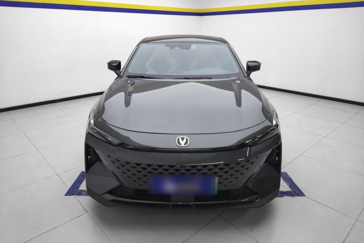 Used CHANGAN UNI-V iDD 2024 Blue Whale Smart Electric iDD 136km Luxury Model Front