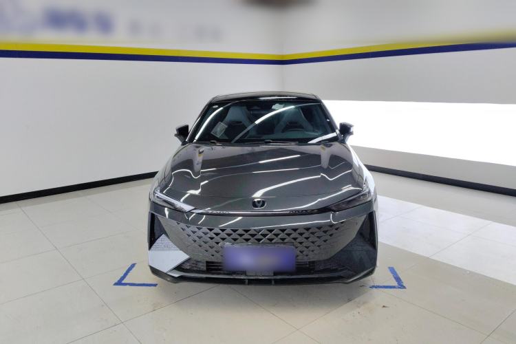 Used CHANGAN UNI-V iDD 2024 Blue Whale Smart Electric iDD 136km Luxury Model Front