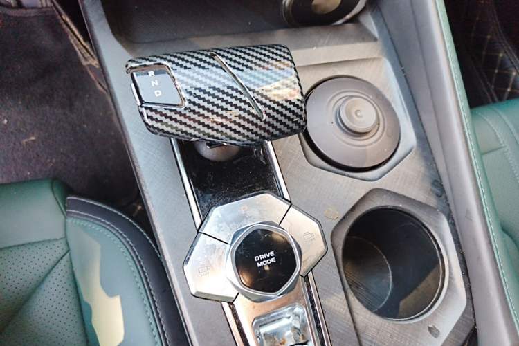 Used CHANGAN UNI-V iDD 2024 Blue Whale Smart Electric iDD 136km Luxury Model Gear Lever