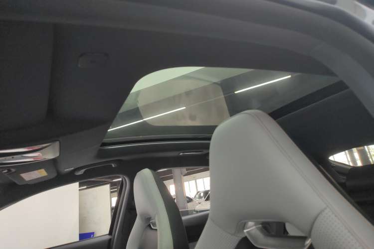 Used CHANGAN UNI-V iDD 2024 Blue Whale Smart Electric iDD 136km Luxury Model Headliner