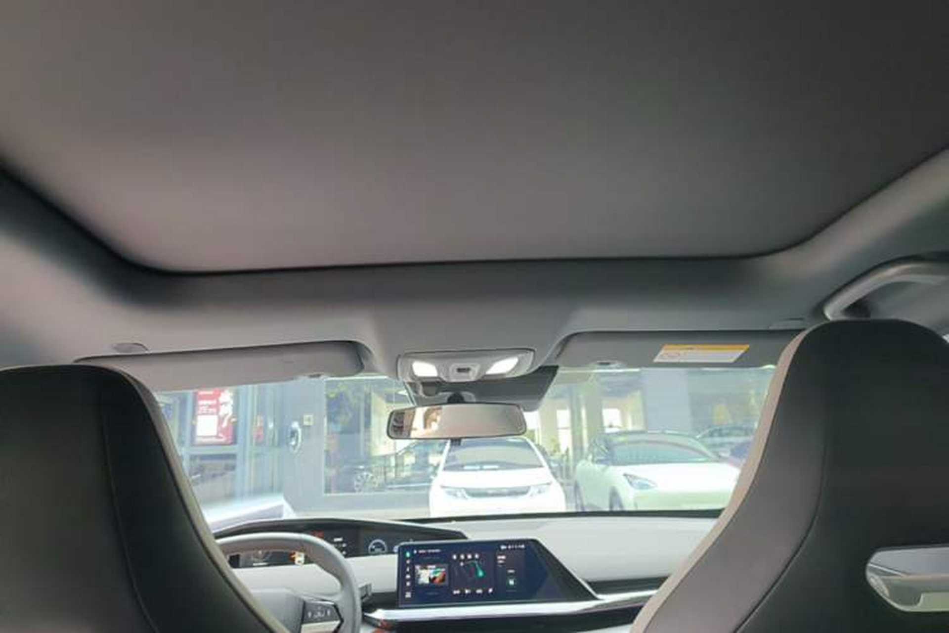 Used CHANGAN UNI-V iDD 2024 Blue Whale Smart Electric iDD 136km Luxury Model Headliner