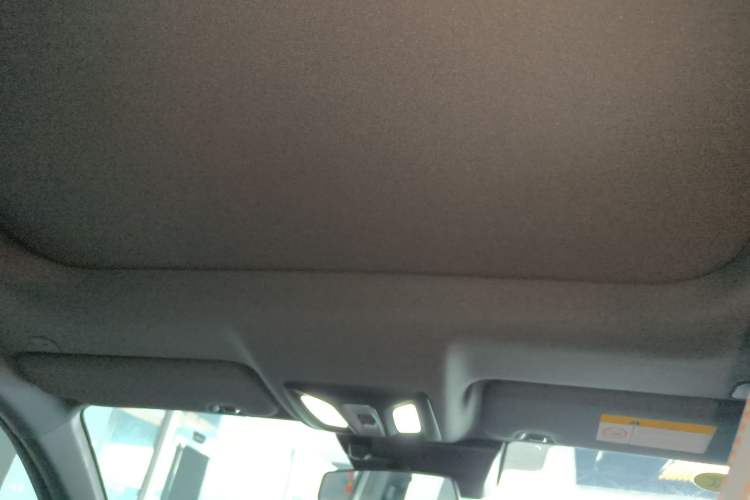 Used CHANGAN UNI-V iDD 2024 Blue Whale Smart Electric iDD 136km Luxury Model Headliner