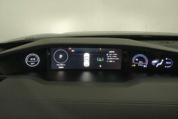 Used CHANGAN UNI-V iDD 2024 Blue Whale Smart Electric iDD 136km Luxury Model Instrument Cluster