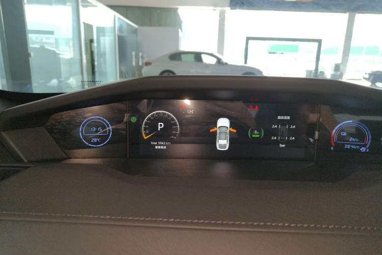 Used CHANGAN UNI-V iDD 2024 Blue Whale Smart Electric iDD 136km Luxury Model Instrument Cluster