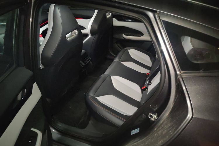 Used CHANGAN UNI-V iDD 2024 Blue Whale Smart Electric iDD 136km Luxury Model Interior 4