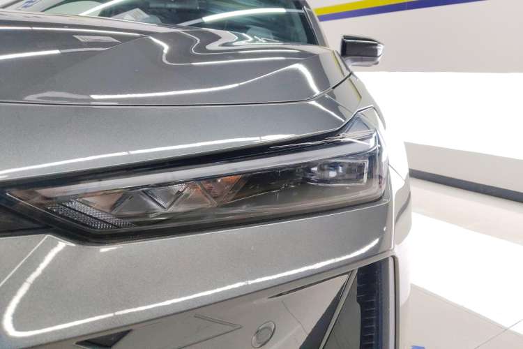Used CHANGAN UNI-V iDD 2024 Blue Whale Smart Electric iDD 136km Luxury Model Left Front Headlight