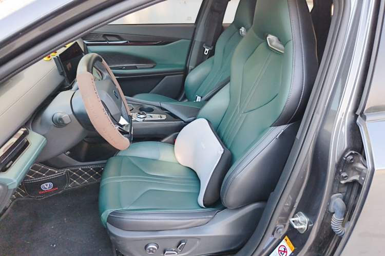 Used CHANGAN UNI-V iDD 2024 Blue Whale Smart Electric iDD 136km Luxury Model Left Front Seat