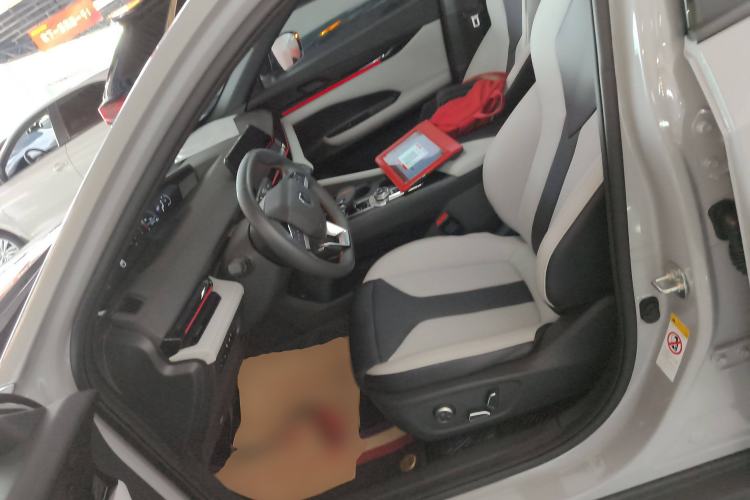 Used CHANGAN UNI-V iDD 2024 Blue Whale Smart Electric iDD 136km Luxury Model Left Front Seat