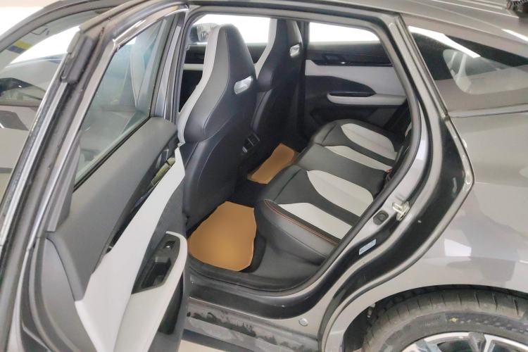 Used CHANGAN UNI-V iDD 2024 Blue Whale Smart Electric iDD 136km Luxury Model Left Rear Seat