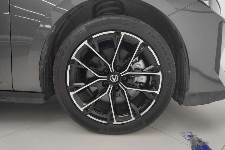 Used CHANGAN UNI-V iDD 2024 Blue Whale Smart Electric iDD 136km Luxury Model Left Rear Wheel Hub