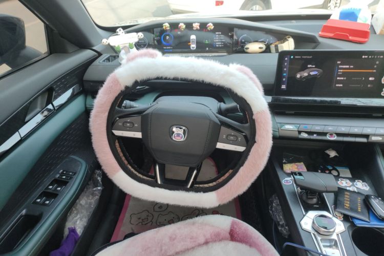 Used CHANGAN UNI-V iDD 2024 Blue Whale Smart Electric iDD 136km ZhiKu Model Steering Wheel