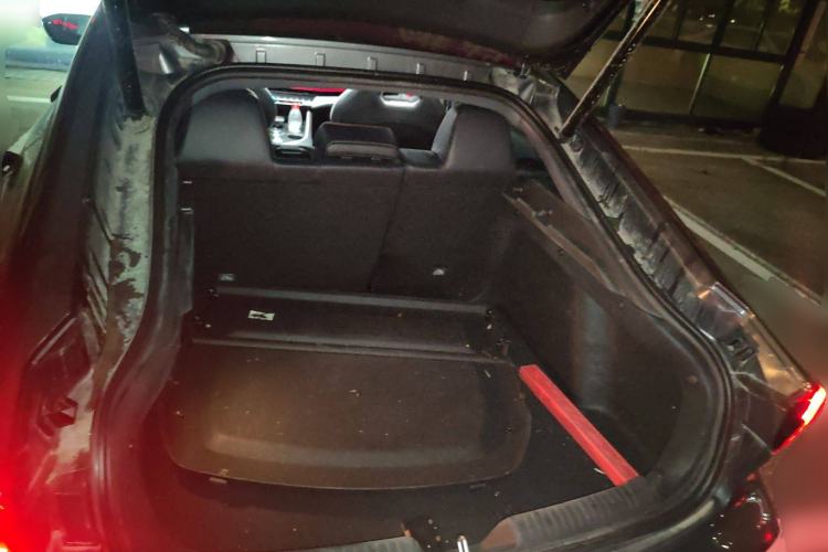 Used CHANGAN UNI-V iDD 2024 Blue Whale Smart Electric iDD 136km Luxury Model Trunk