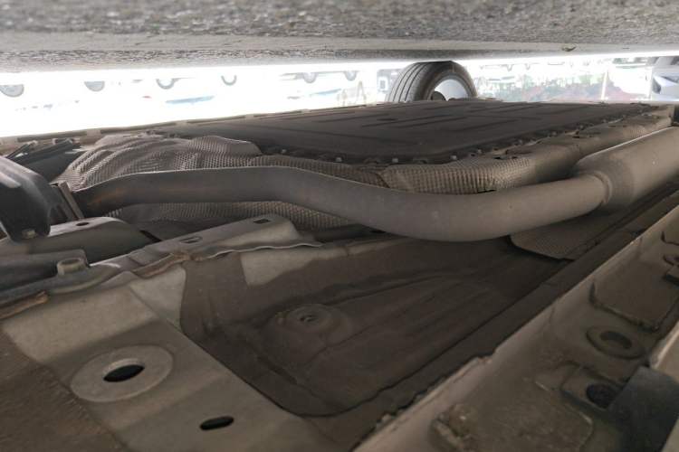 Used CHANGAN UNI-V iDD 2024 Blue Whale Smart Electric iDD 136km Luxury Model Chassis Front Right
