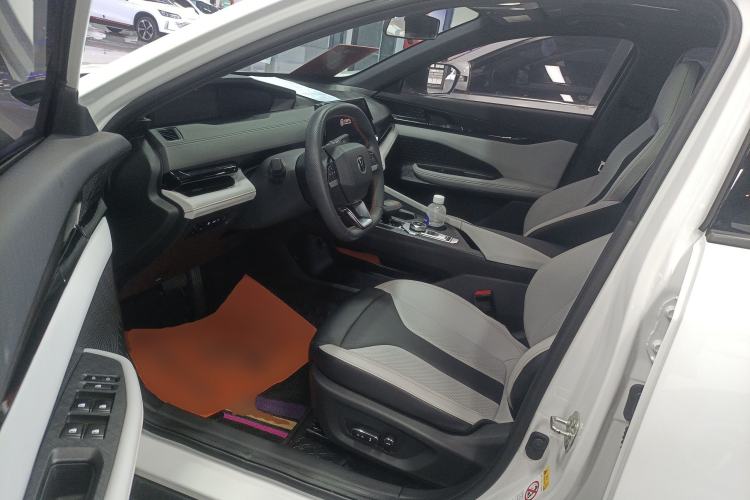 Used CHANGAN UNI-V iDD 2024 Blue Whale Smart Electric iDD 136km ZhiKu Model Driver Seat
