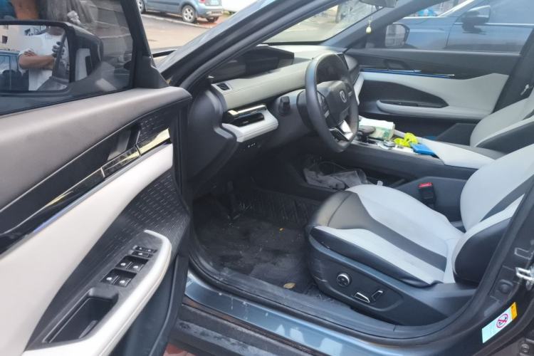 Used CHANGAN UNI-V iDD 2024 Blue Whale Smart Electric iDD 136km Luxury Model Driver Seat