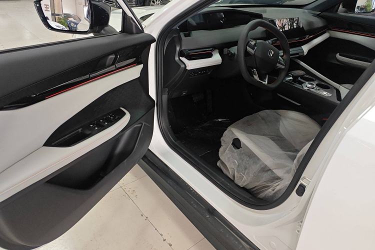 Used CHANGAN UNI-V iDD 2024 Blue Whale Smart Electric iDD 136km Luxury Model Driver Seat