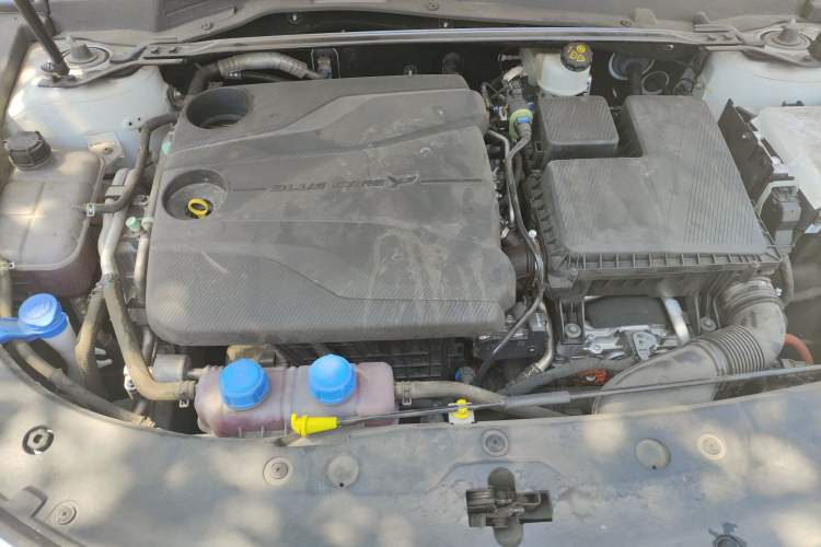 Used CHANGAN UNI-V iDD 2024 Blue Whale Smart Electric iDD 136km ZhiKu Model Engine Bay