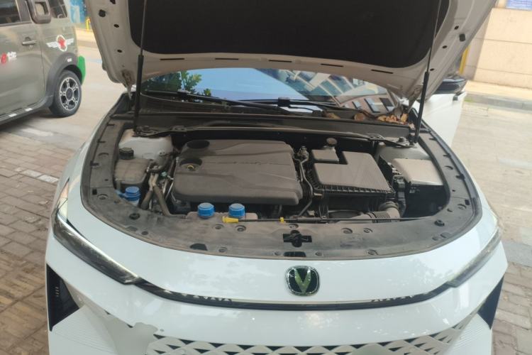 Used CHANGAN UNI-V iDD 2024 Blue Whale Smart Electric iDD 136km Luxury Model Engine Bay